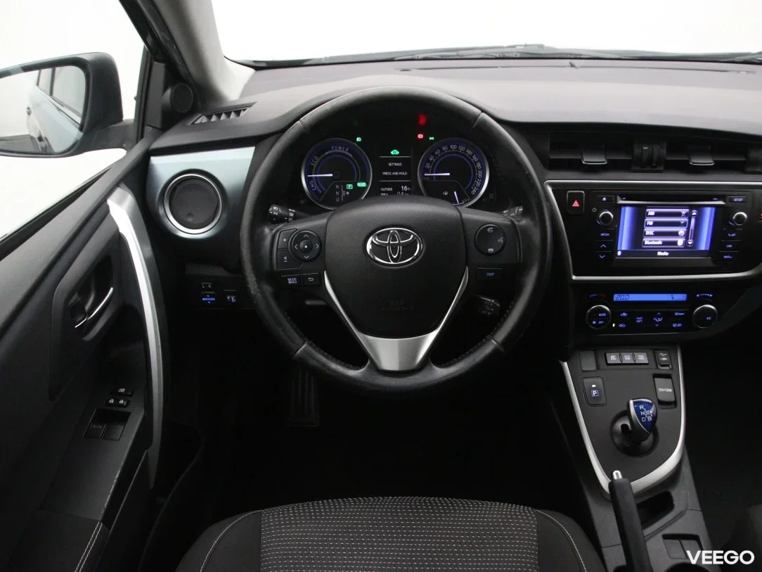 Toyota Auris 1.8 73kW