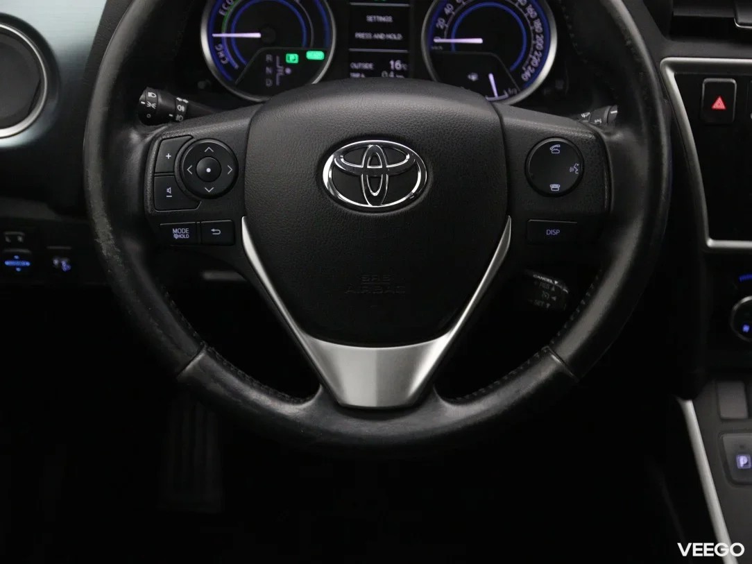 Toyota Auris 1.8 73kW