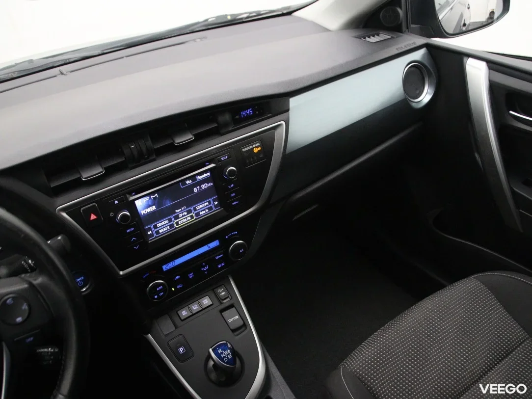 Toyota Auris 1.8 73kW