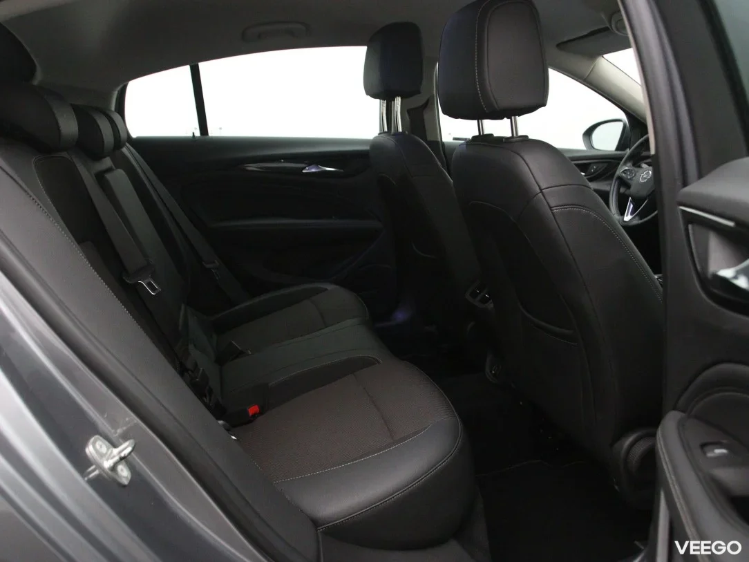 Opel Insignia 1.5 103kW