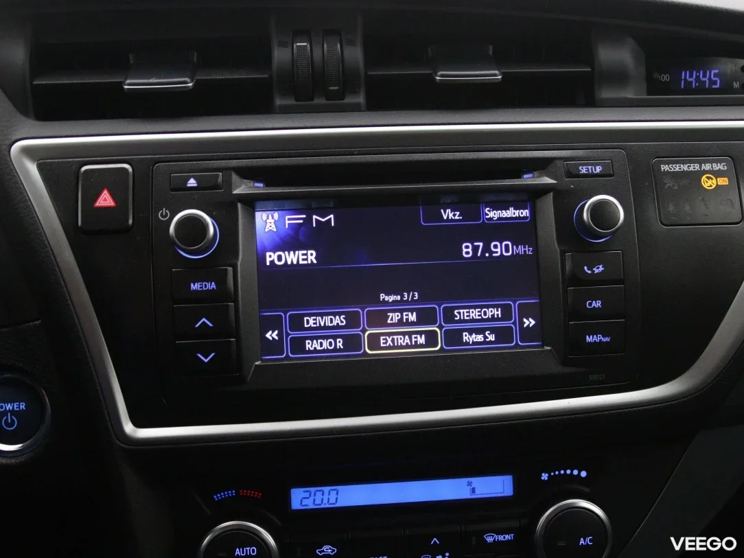 Toyota Auris 1.8 73kW