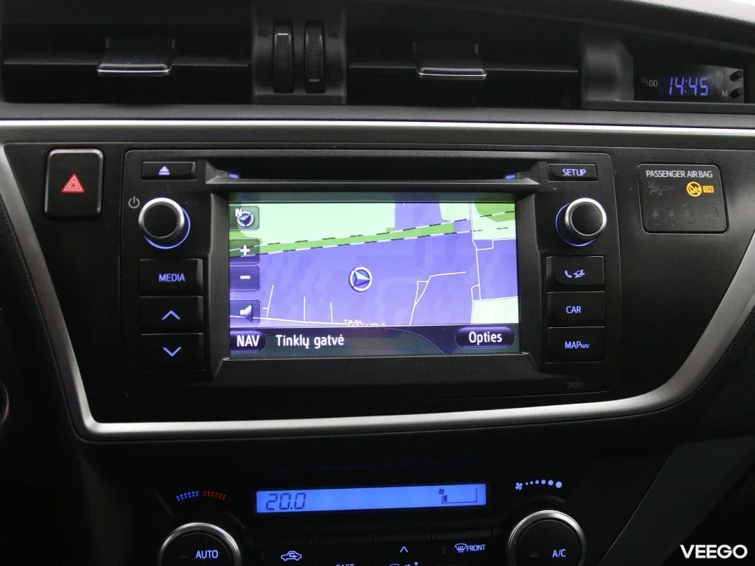 Toyota Auris 1.8 73kW