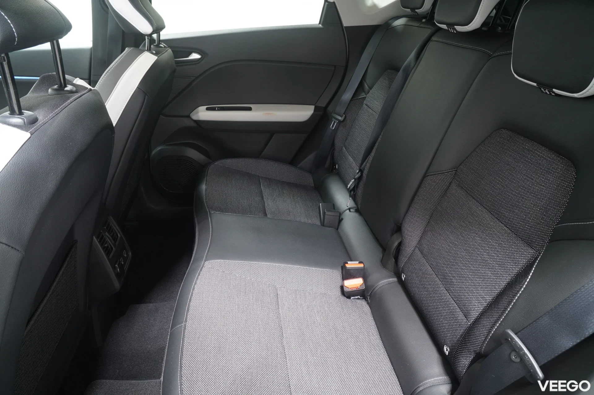 Renault Captur E-TECH PLUG IN HYBRID INTENS 1.6 68kW