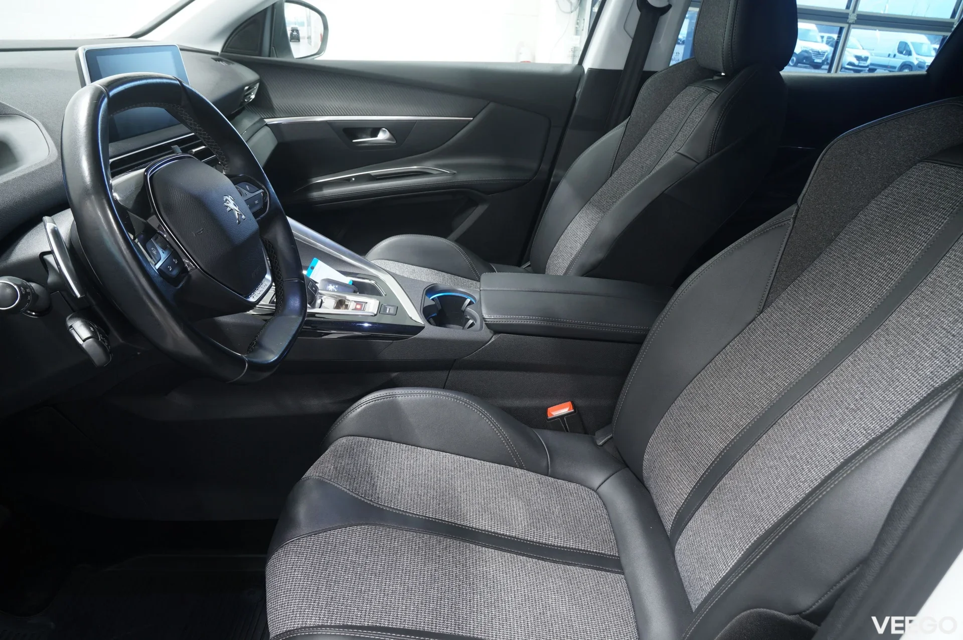 Peugeot 3008 - 1.5 96kW