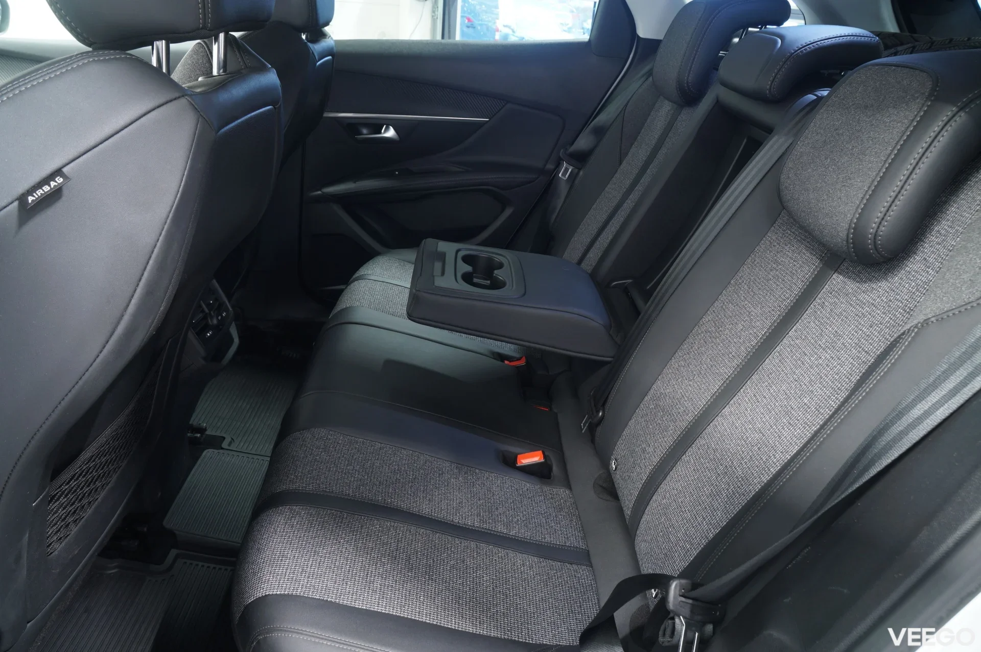 Peugeot 3008 - 1.5 96kW