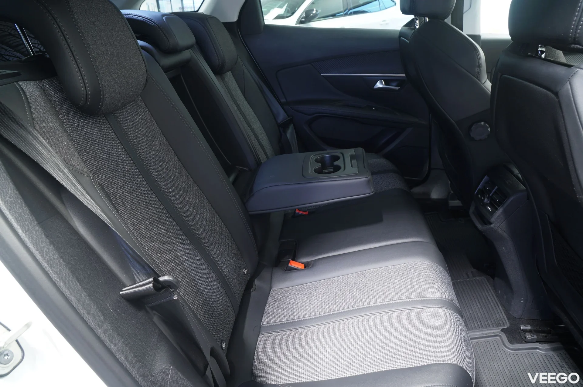 Peugeot 3008 - 1.5 96kW