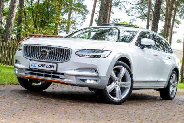 Image of Volvo V90 Cross Country PRO Ocean Race Xenium Wntr 2 140kW