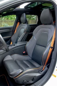 Volvo V90 Cross Country PRO Ocean Race Xenium Wntr 2 140kW thumbnail