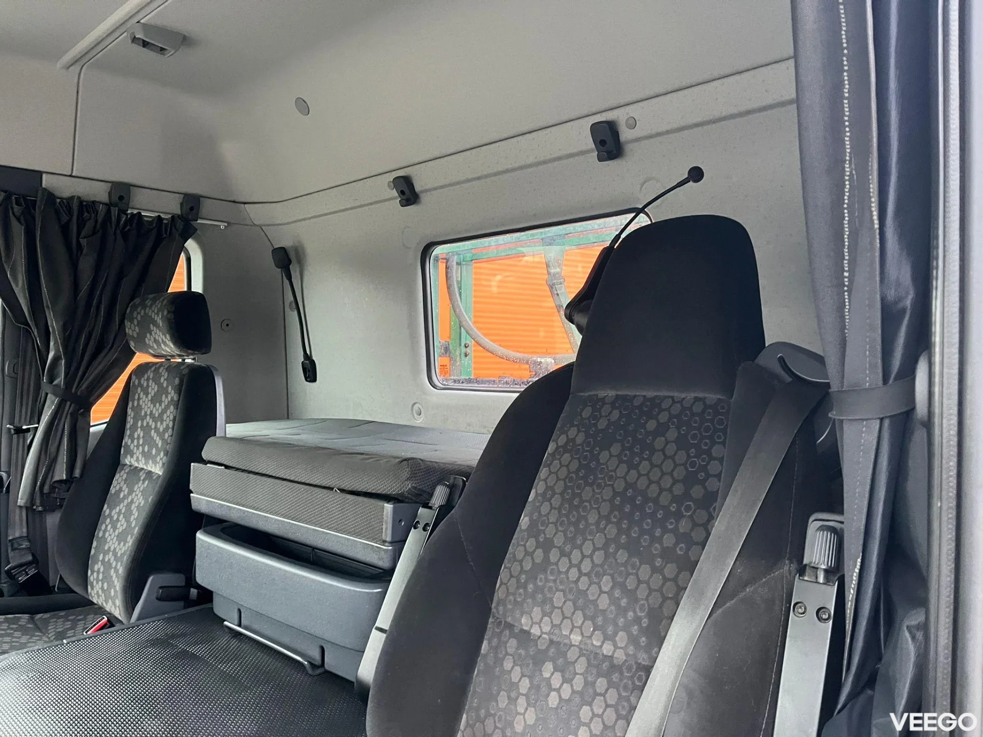 Scania P450 FOR SALE AS CHASSIS / HYDRAULICS 331kW