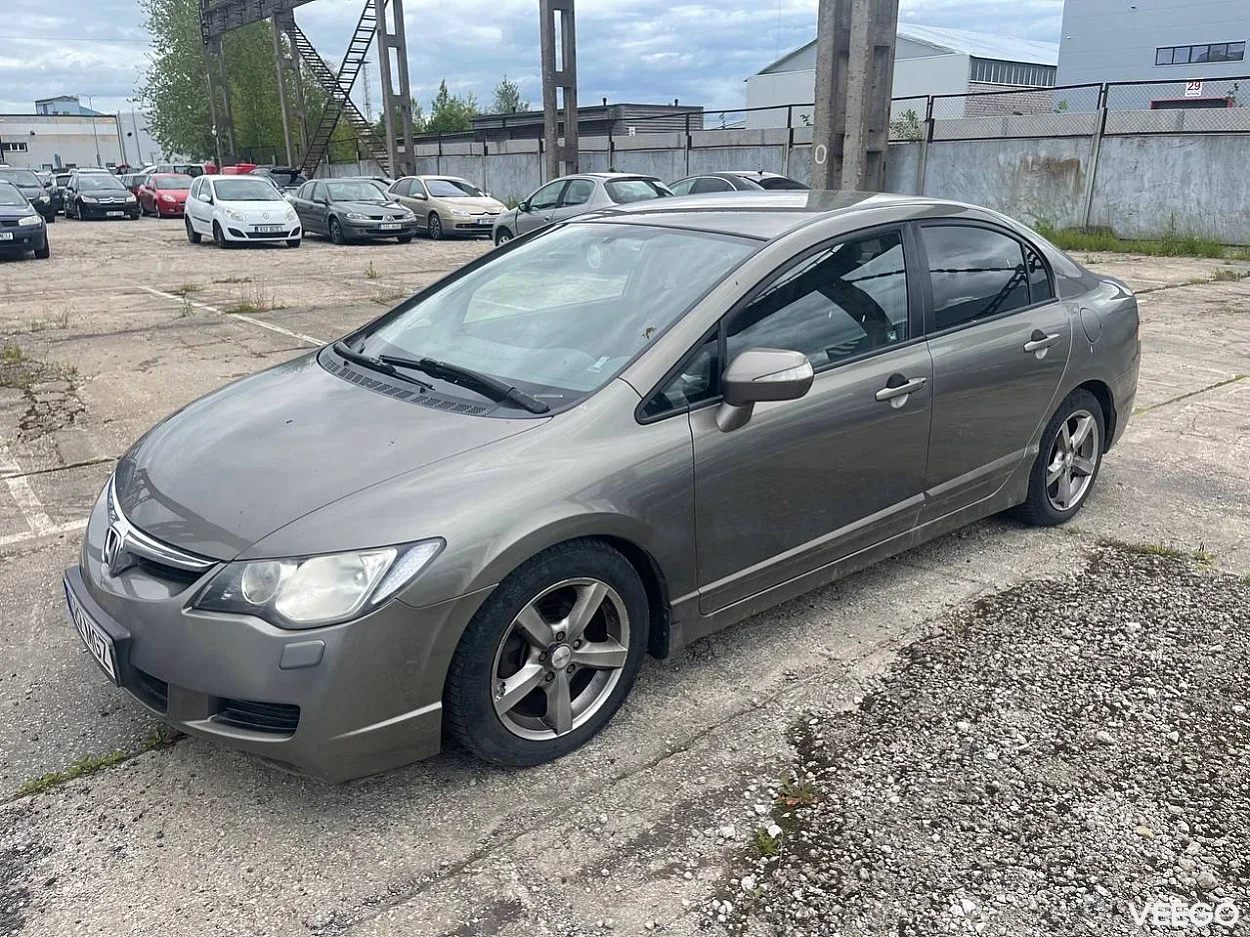 Honda Civic 1.8 104kW