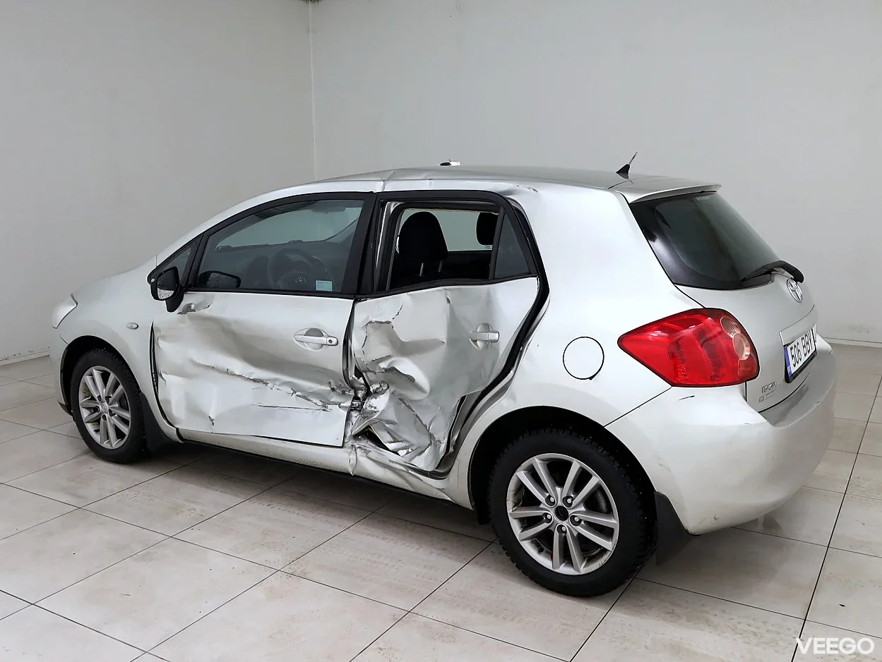 Toyota Auris 1.6 91kW