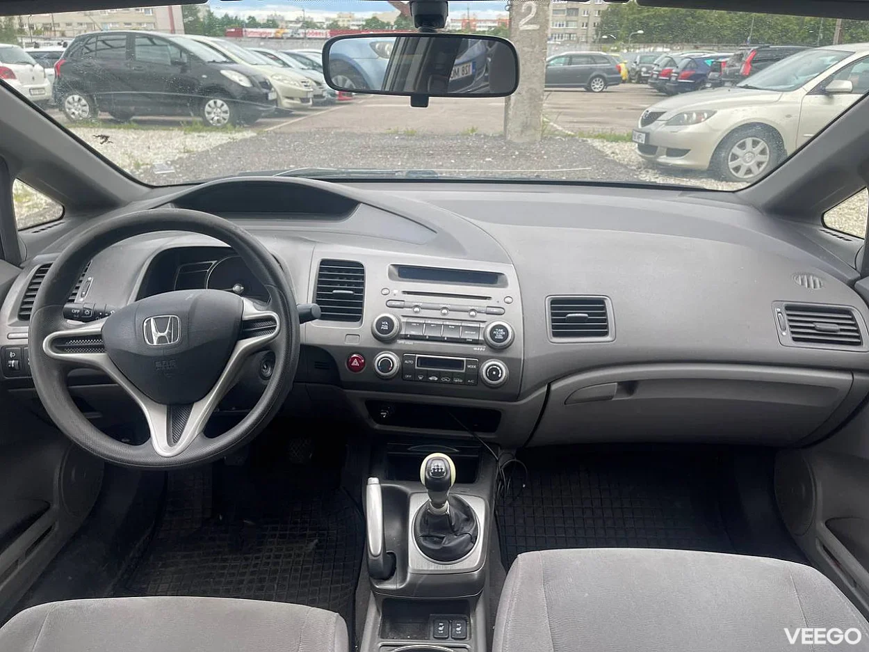 Honda Civic 1.8 104kW
