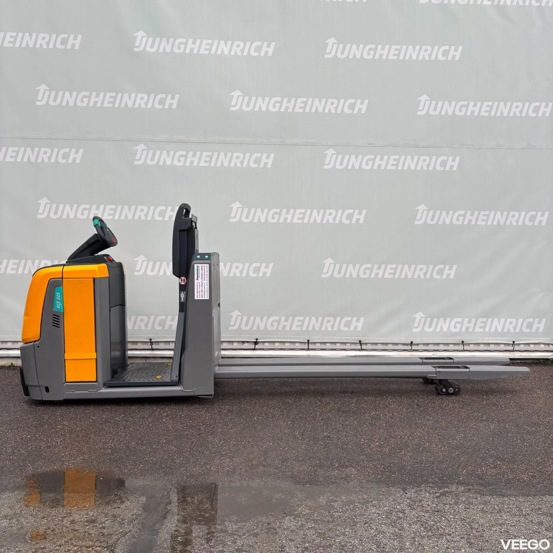 Jungheinrich ECE 225 2400mm 3kW
