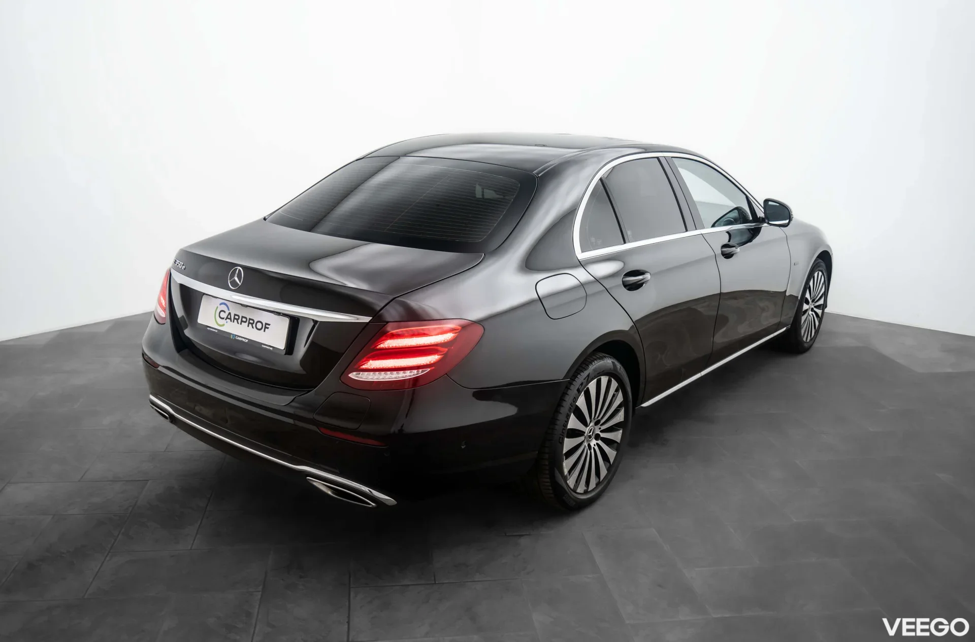 Mercedes-Benz E350 e Avantgarde PHEV 2.0 210kW