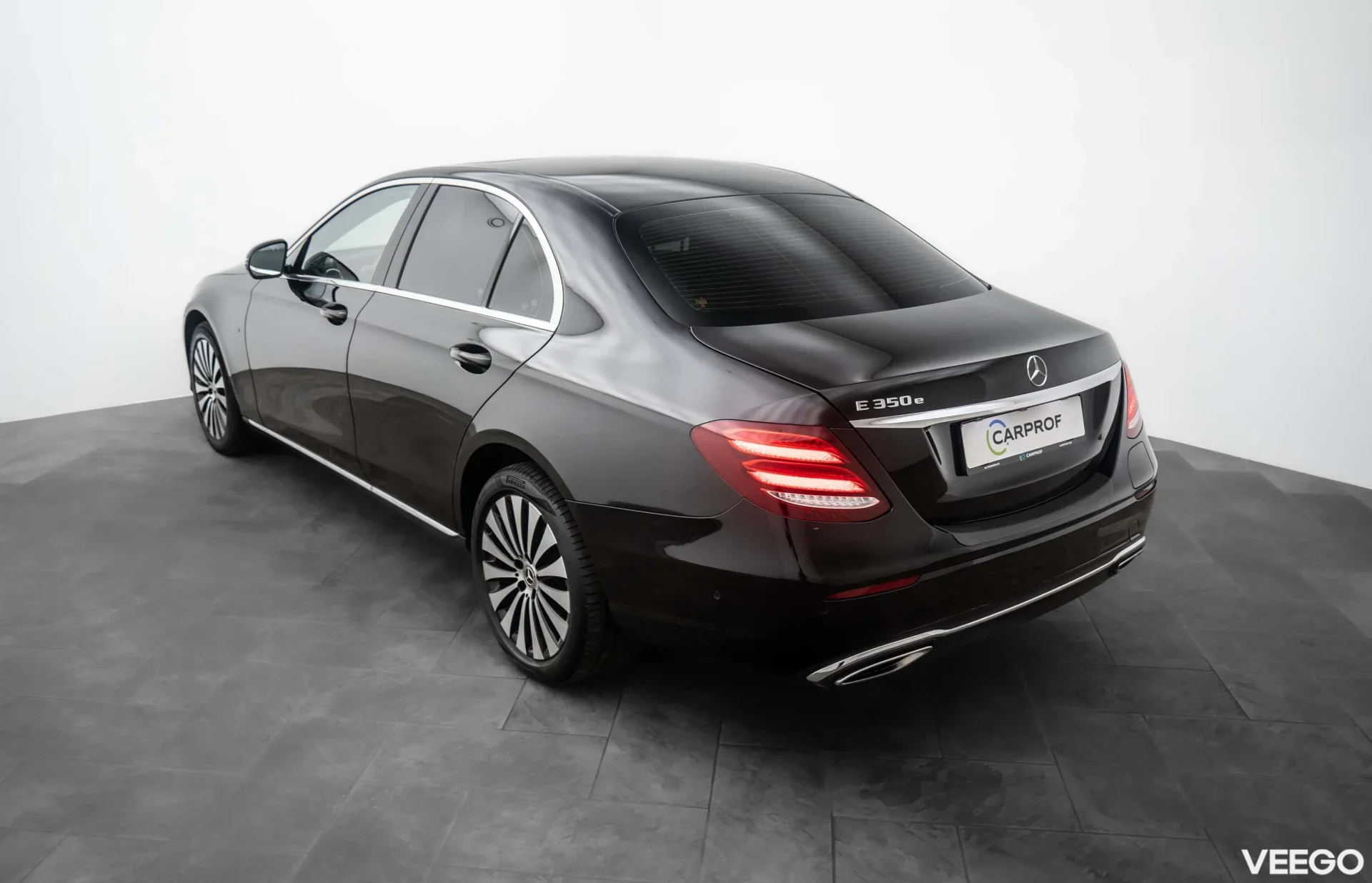 Mercedes-Benz E350 e Avantgarde PHEV 2.0 210kW