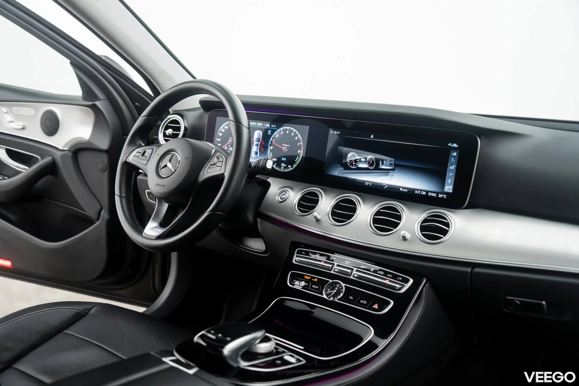 Mercedes-Benz E350 e Avantgarde PHEV 2.0 210kW