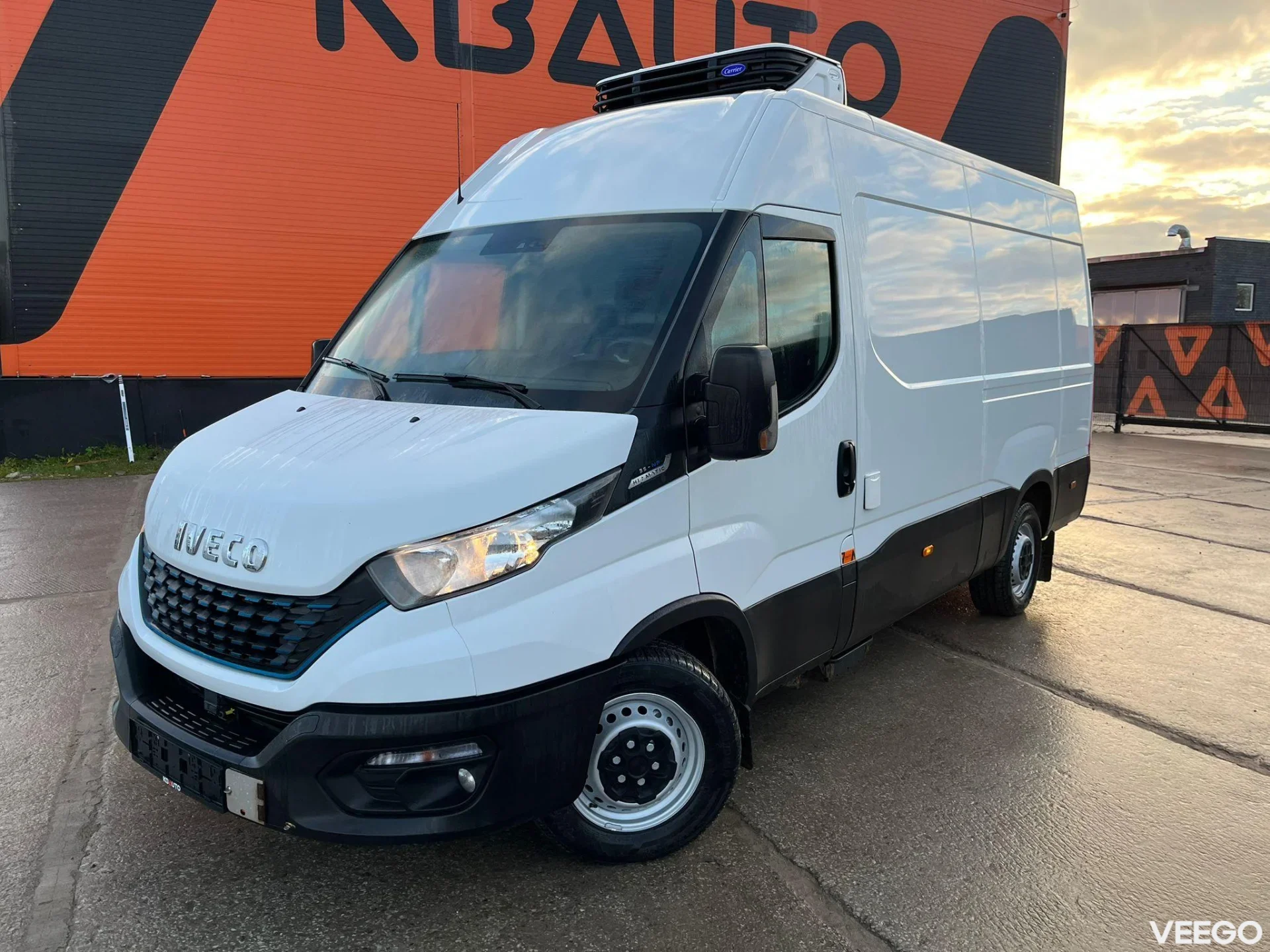 Iveco Daily XARIOS 350 / BOX L=3360 mm 100kW