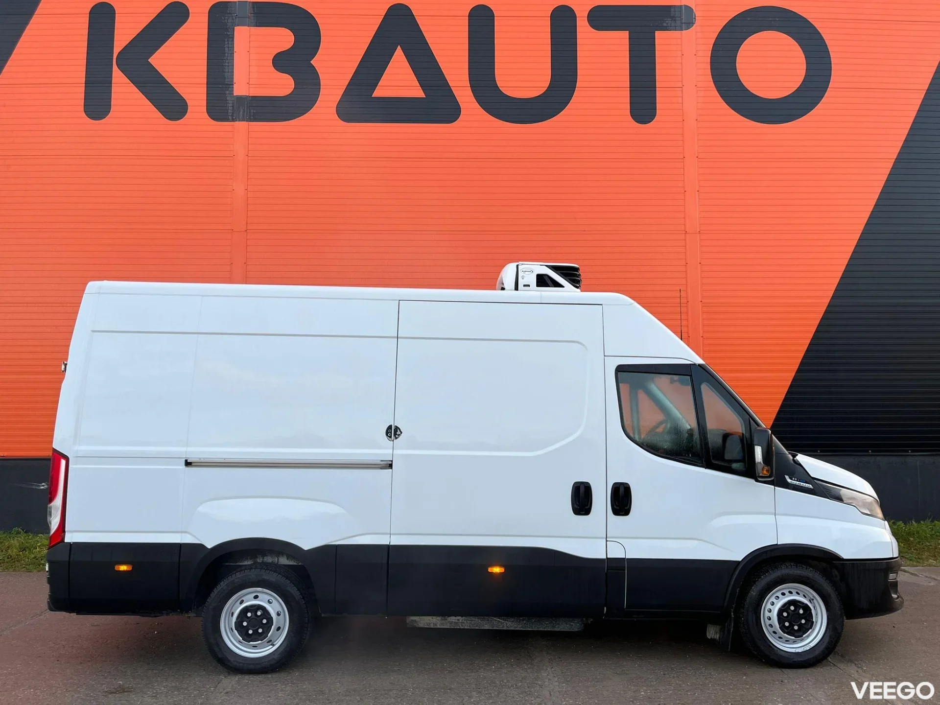 Iveco Daily XARIOS 350 / BOX L=3360 mm 100kW