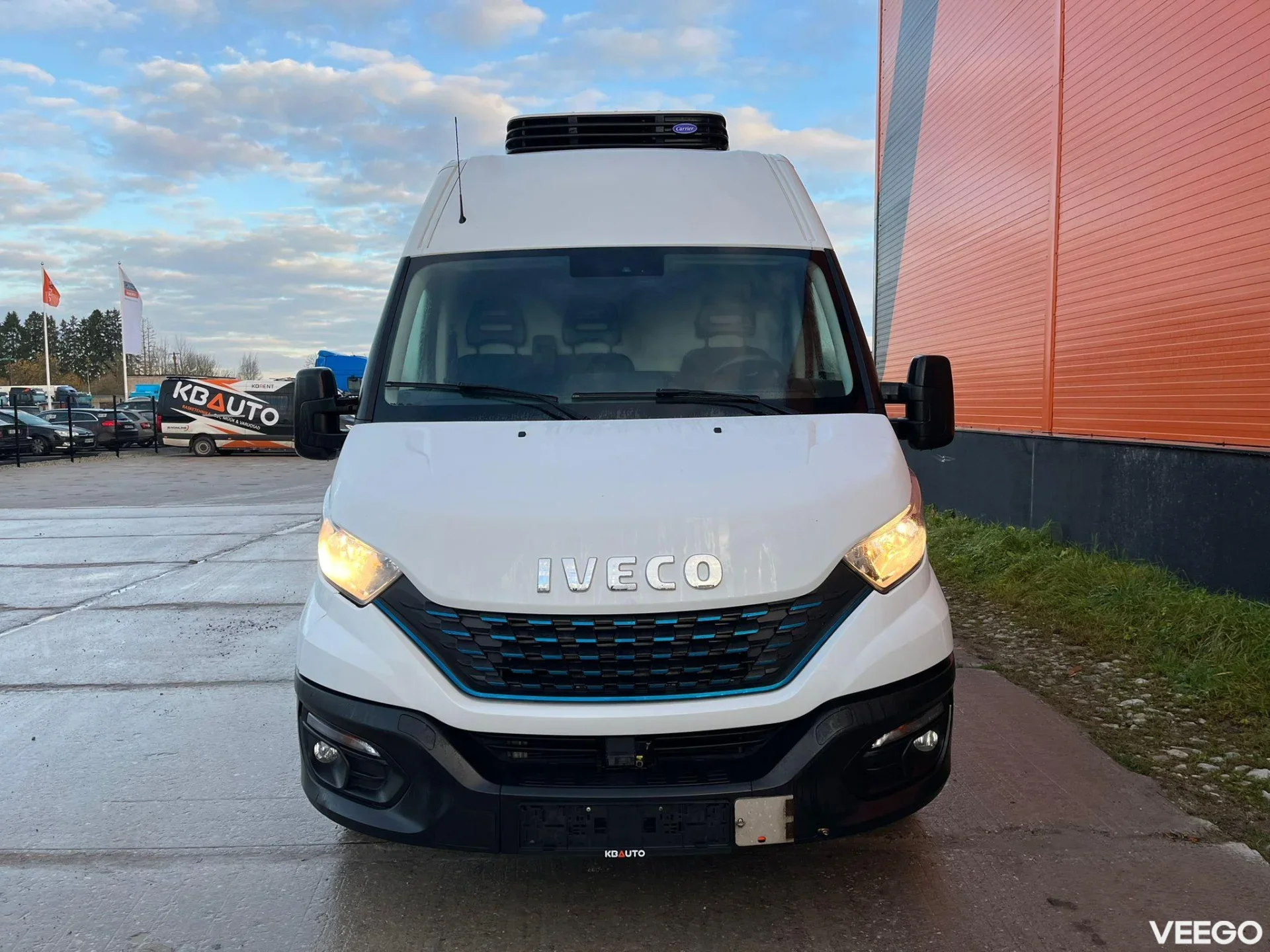 Iveco Daily XARIOS 350 / BOX L=3360 mm 100kW