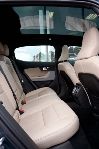 Polestar 2 LONG RANGE DUAL 78kwh/LUXURY / H&K / PILOT PLUS 300kW thumbnail