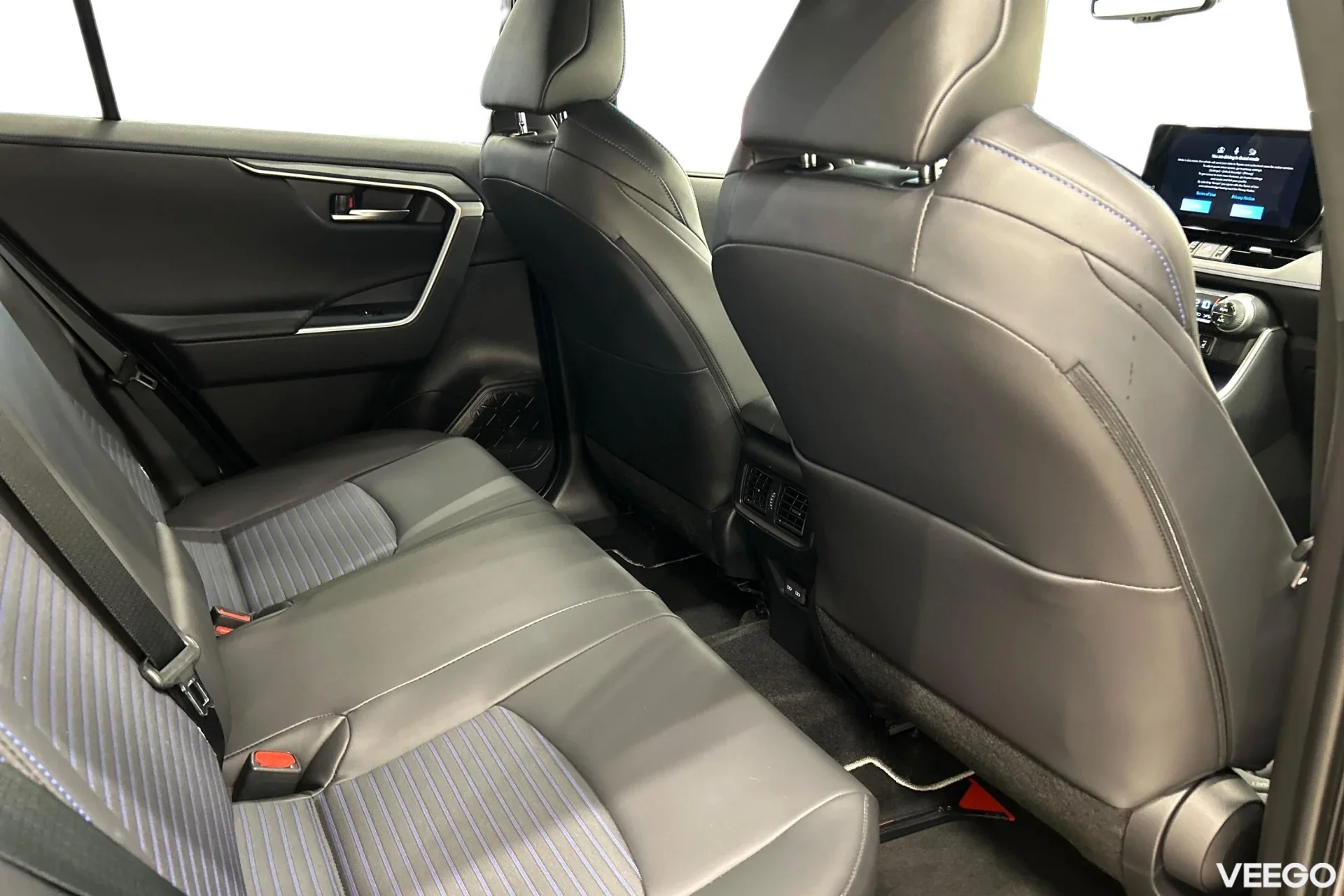 Toyota RAV4 Style Hybrid 2.5 131kW