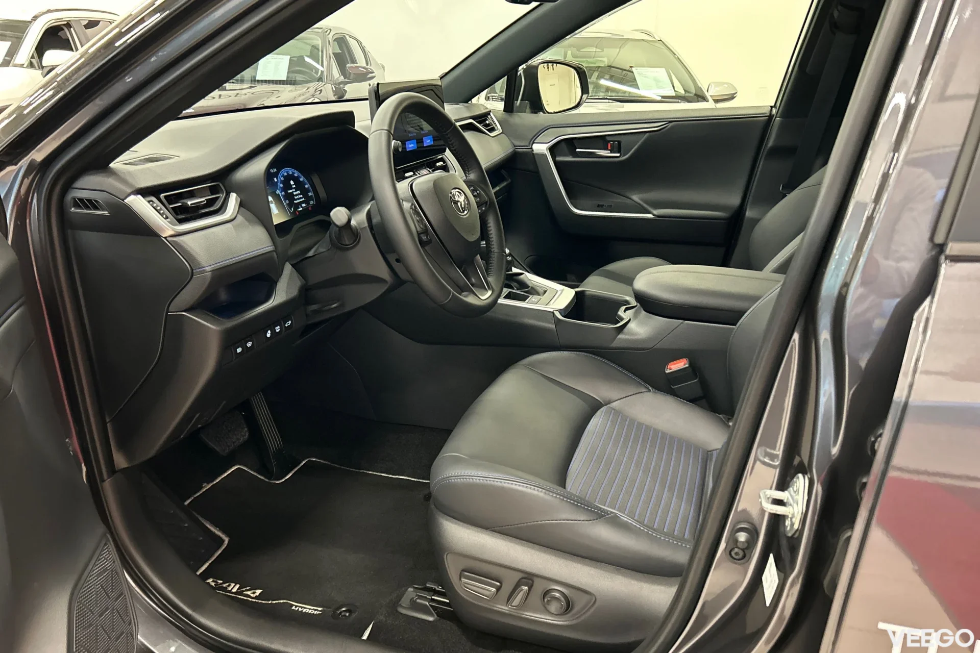 Toyota RAV4 Style Hybrid 2.5 131kW