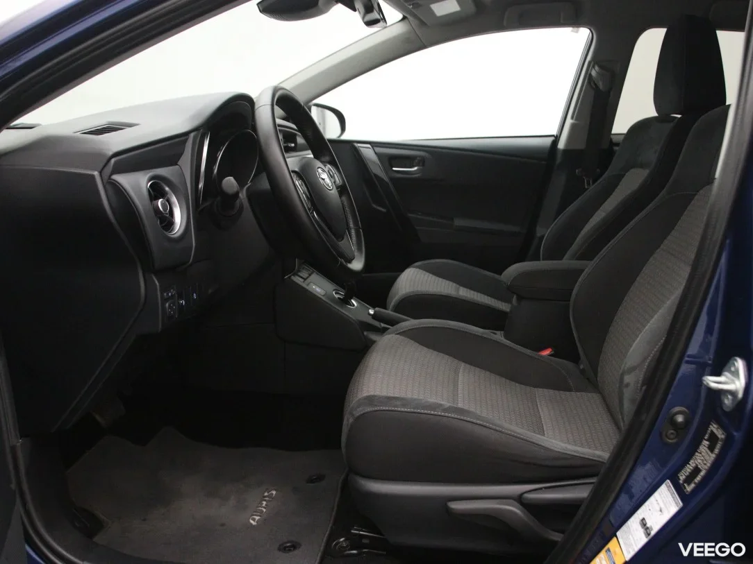 Toyota Auris 1.8 73kW