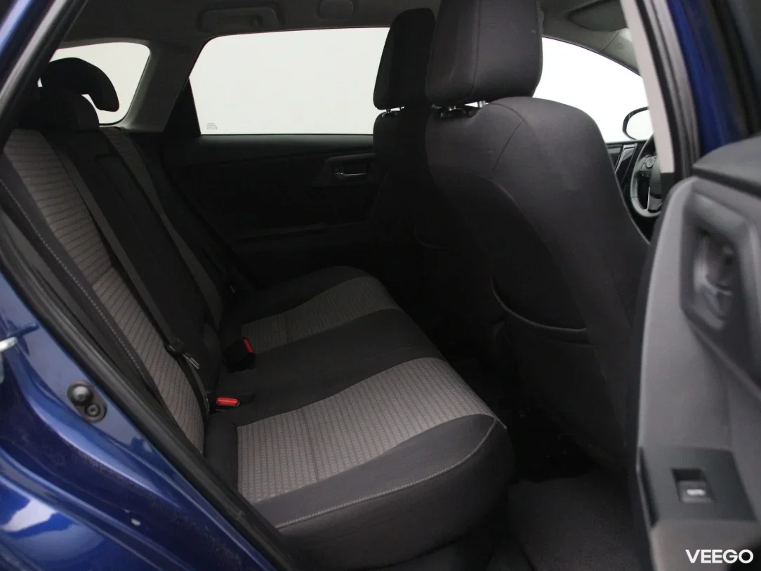 Toyota Auris 1.8 73kW