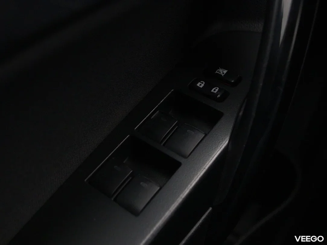 Toyota Auris 1.8 73kW