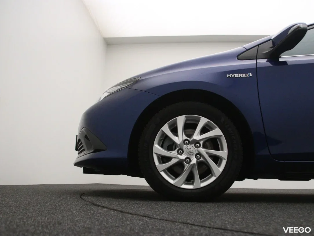 Toyota Auris 1.8 73kW