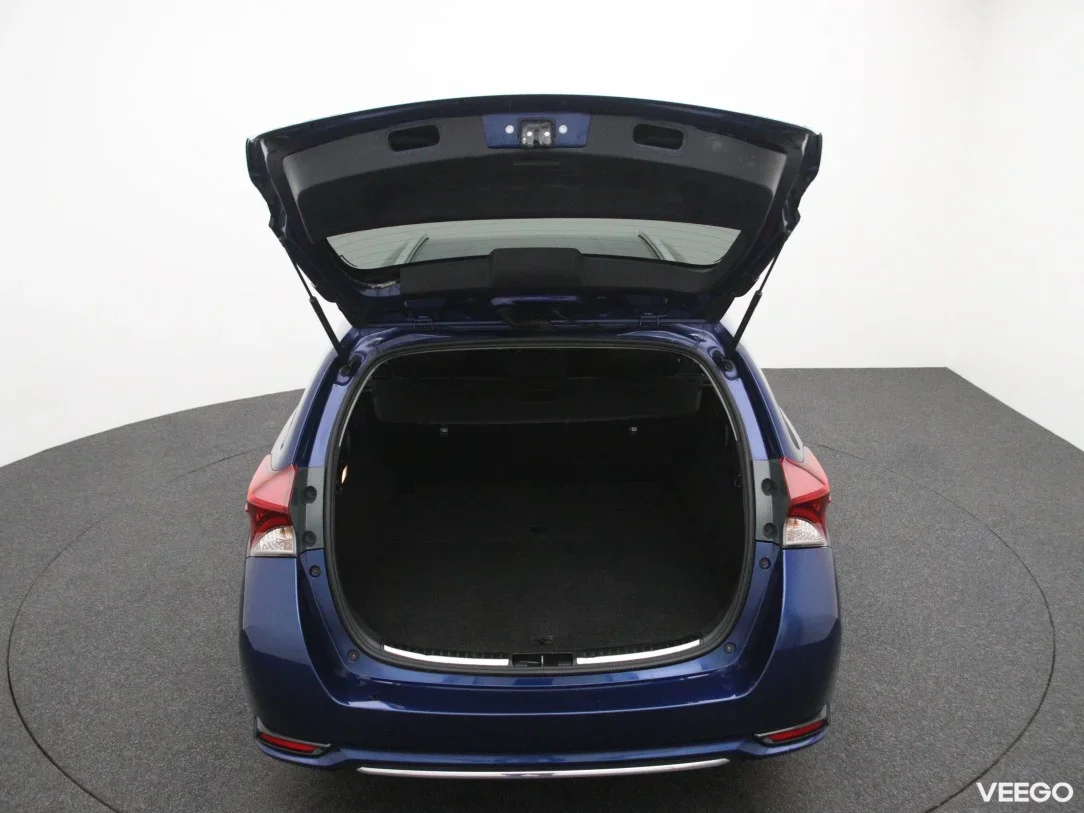 Toyota Auris 1.8 73kW