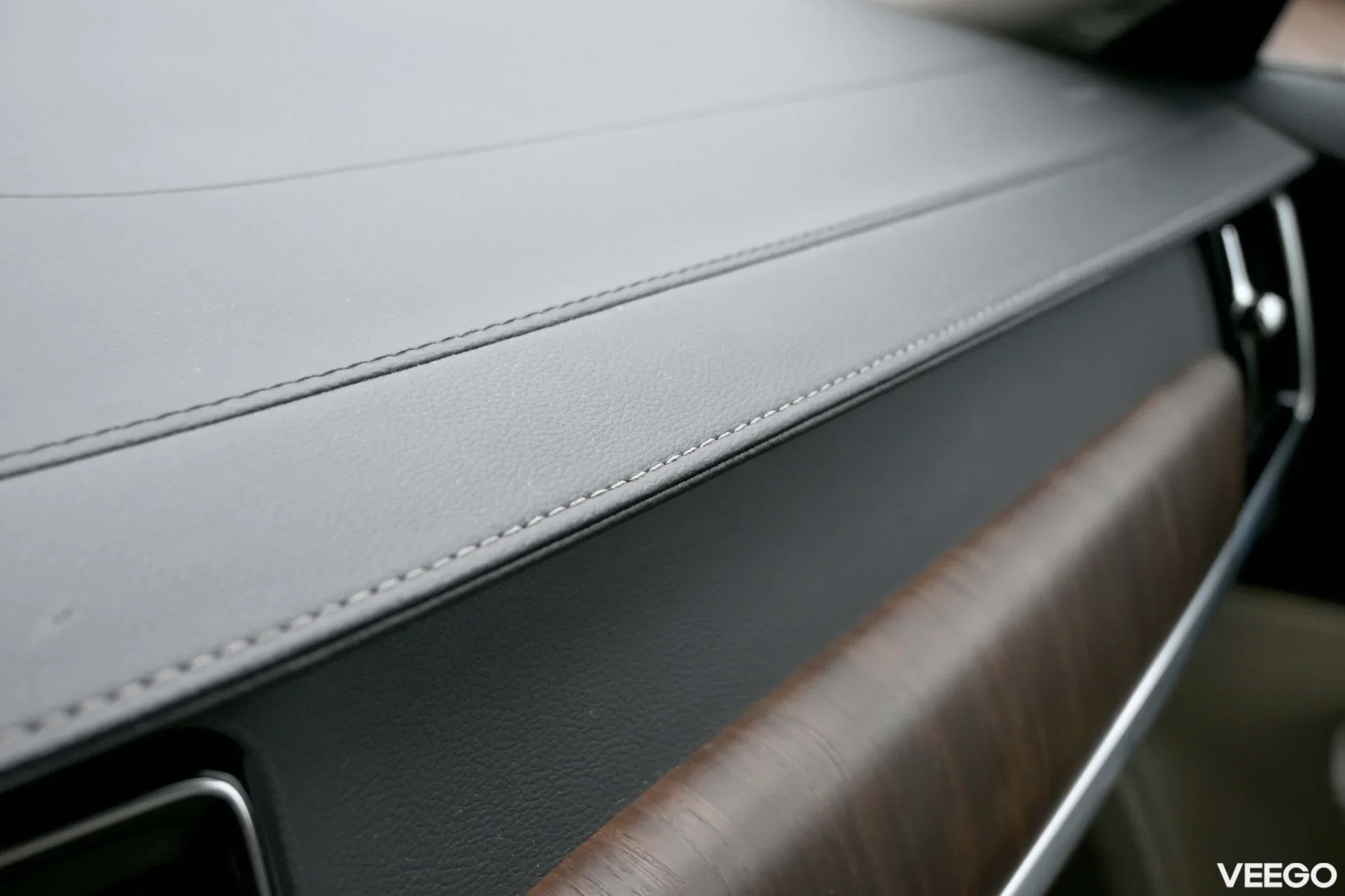 Volvo V90 Cross Country AWD 4C H&K LUXURY+ INTELLI SAFE FULL 2 184kW