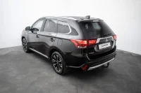 Mitsubishi Outlander Instyle Navi 4WD PHEV 2.0 149kW thumbnail