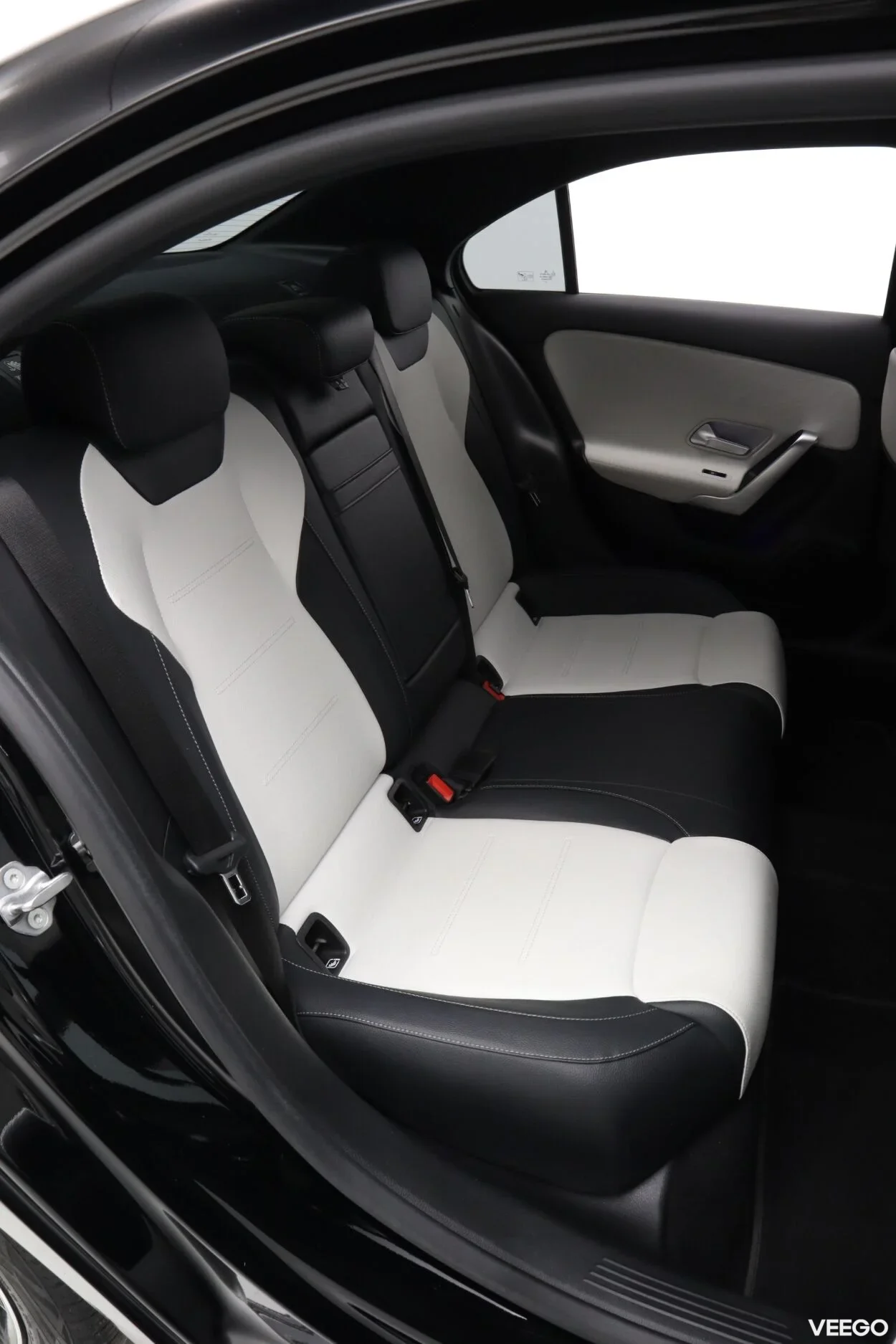 Mercedes-Benz A200 AMG 1.3 120kW