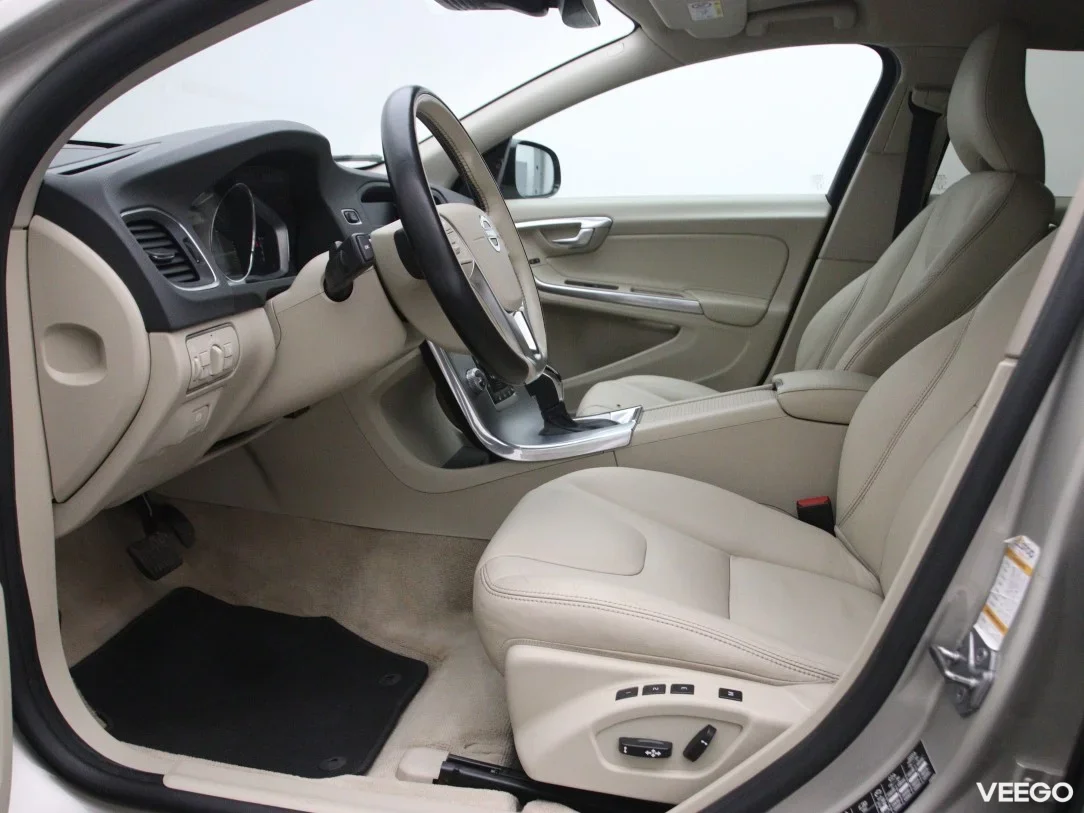 Volvo v60-cross-country 2.4 140kW