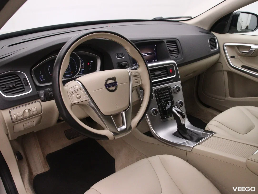 Volvo v60-cross-country 2.4 140kW