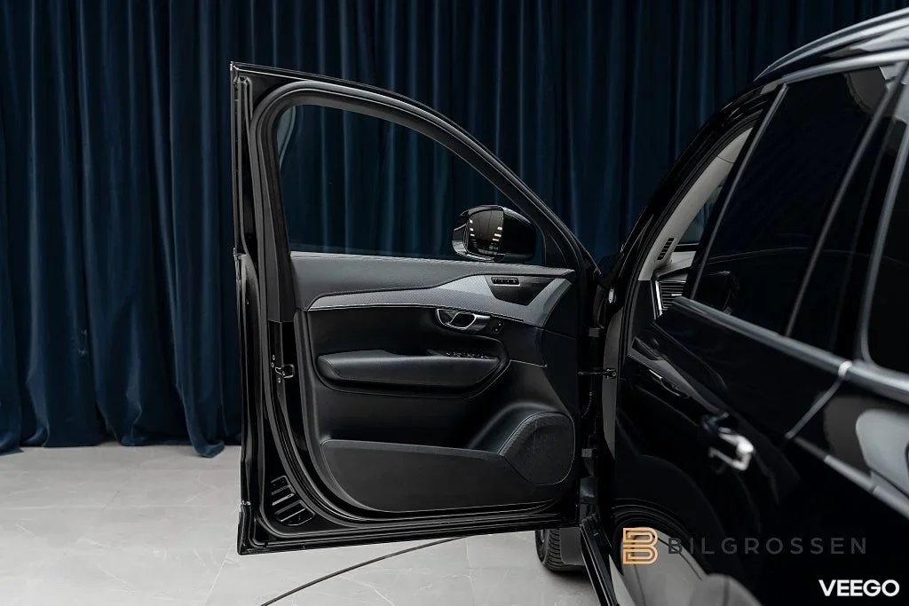 Volvo XC90 Recharge T8 AWD Ultimate 3.79 7-Sits H/K Pano 335kW