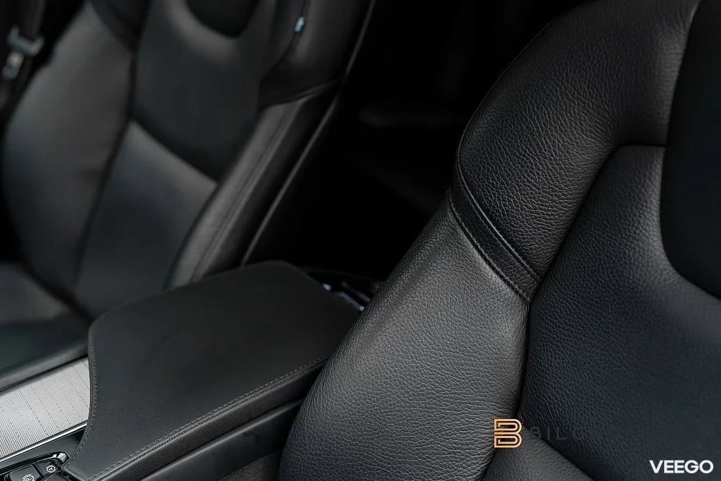 Volvo XC90 Recharge T8 AWD Ultimate 3.79 7-Sits H/K Pano 335kW