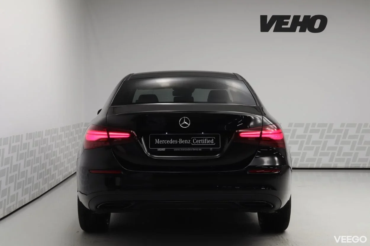 Mercedes-Benz A180 Progressive 1.3 100kW