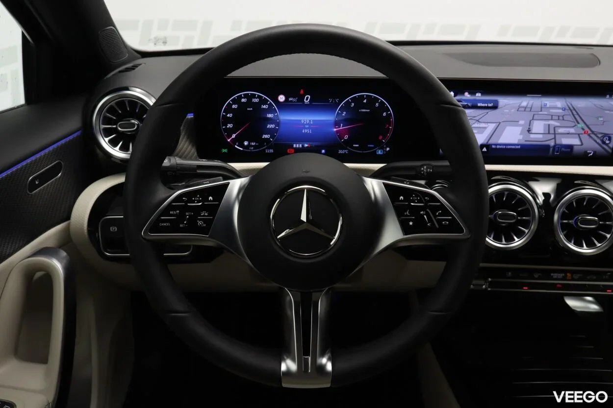 Mercedes-Benz A180 Progressive 1.3 100kW