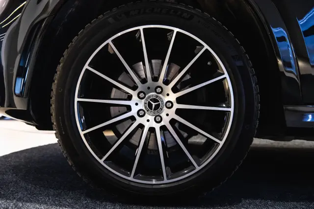 Image of Mercedes-Benz GLE 300 D 4MATIC 2.0 200kW