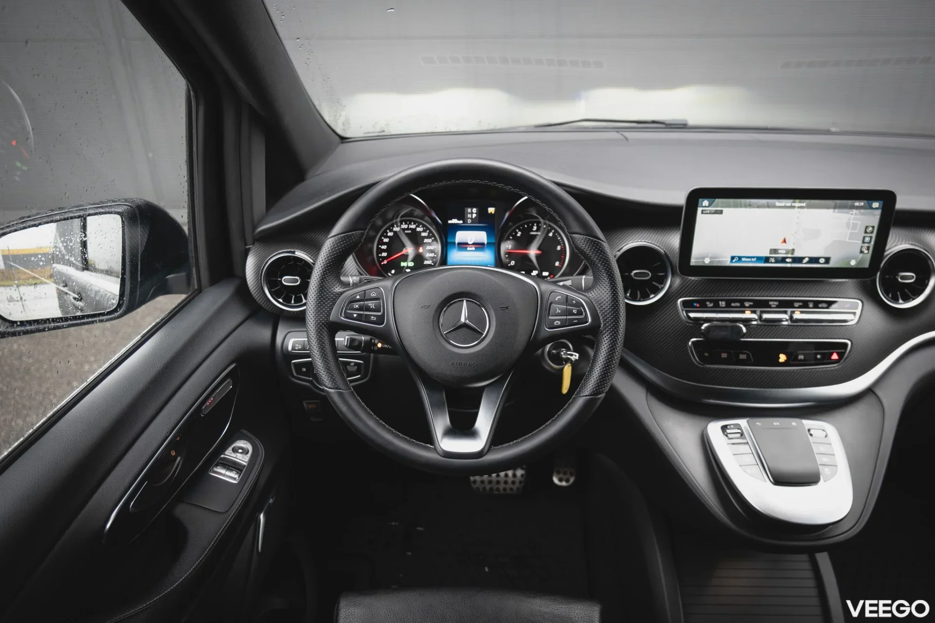 Mercedes-Benz V300 Avantgarde 4Matic AMG Line Lang 2 174kW