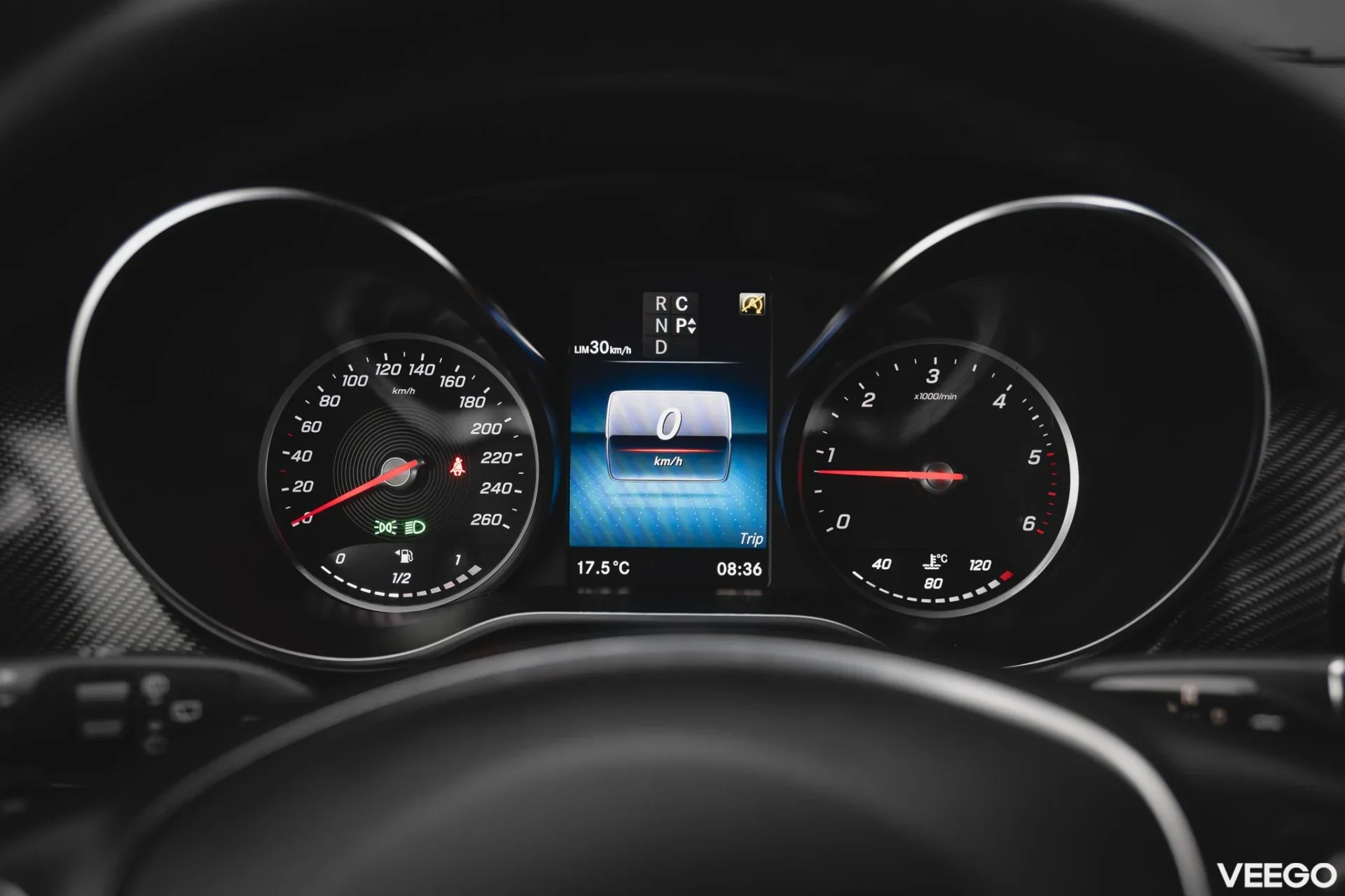 Mercedes-Benz V300 Avantgarde 4Matic AMG Line Lang 2 174kW