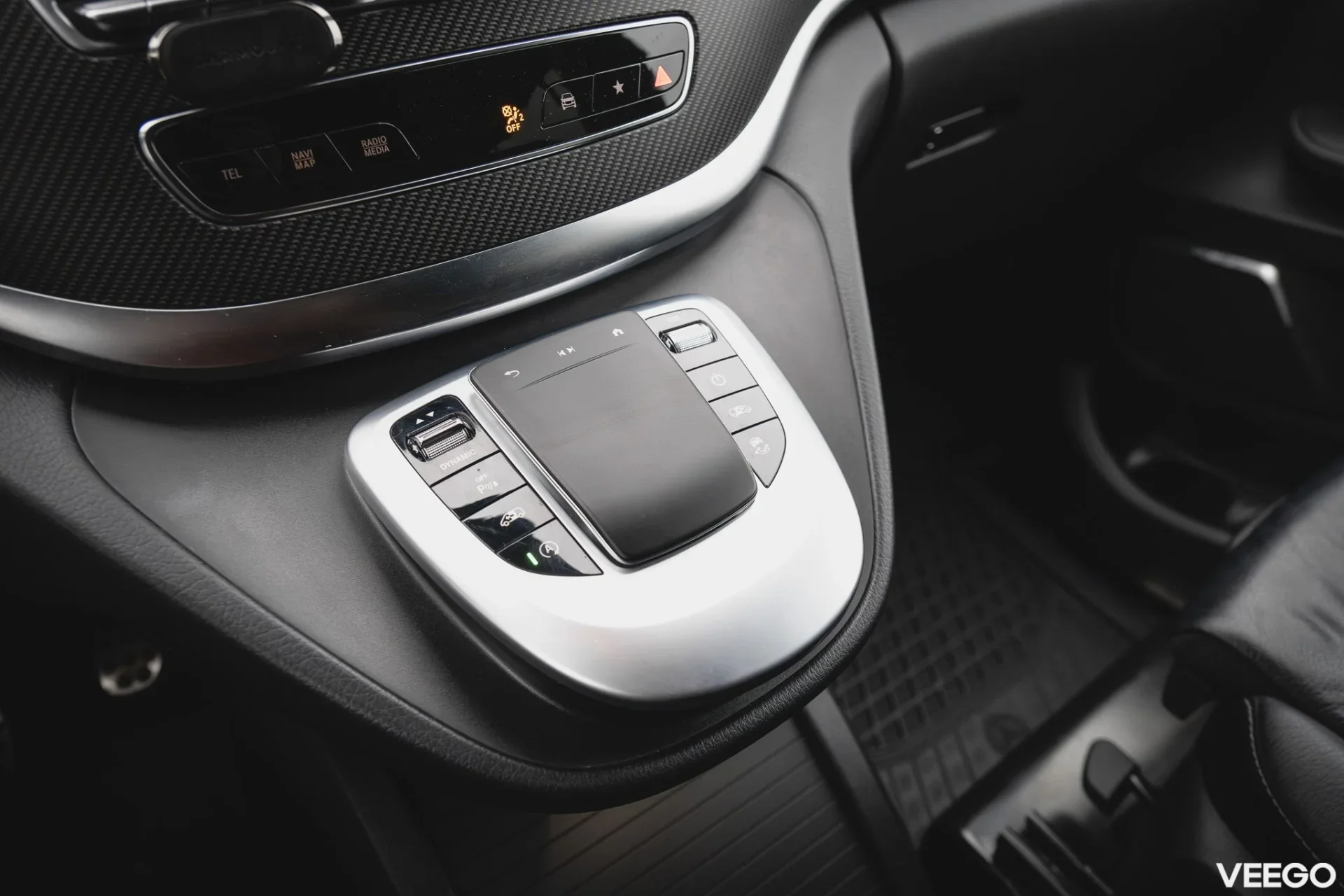 Mercedes-Benz V300 Avantgarde 4Matic AMG Line Lang 2 174kW