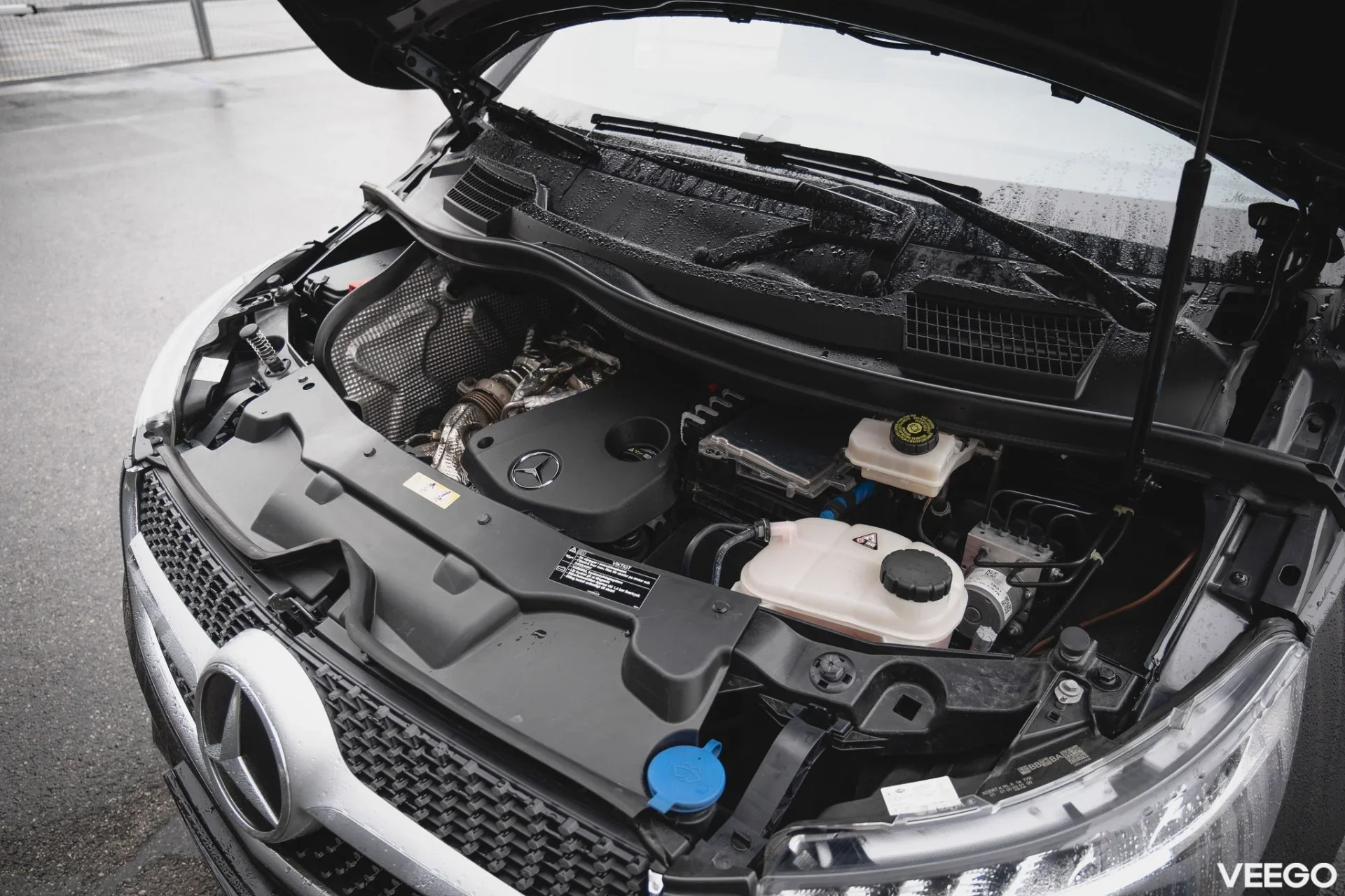 Mercedes-Benz V300 Avantgarde 4Matic AMG Line Lang 2 174kW