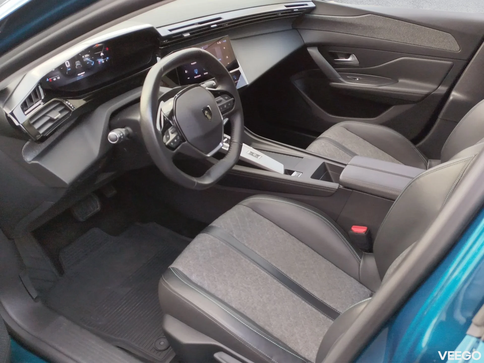 Peugeot 408 Allure PureTech 130AT8 96kW