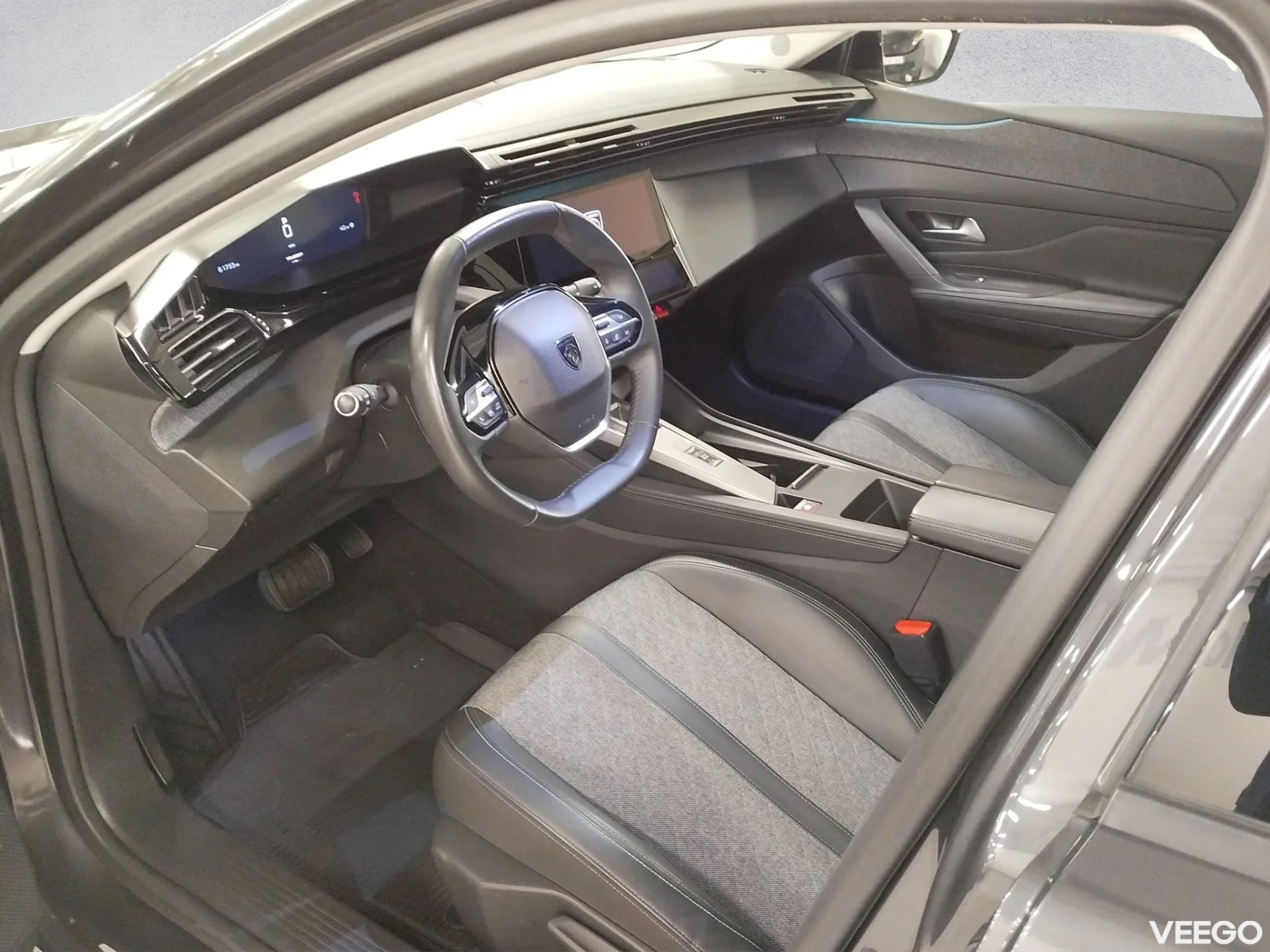 Peugeot 408 Allure PureTech 130 AT8 96kW