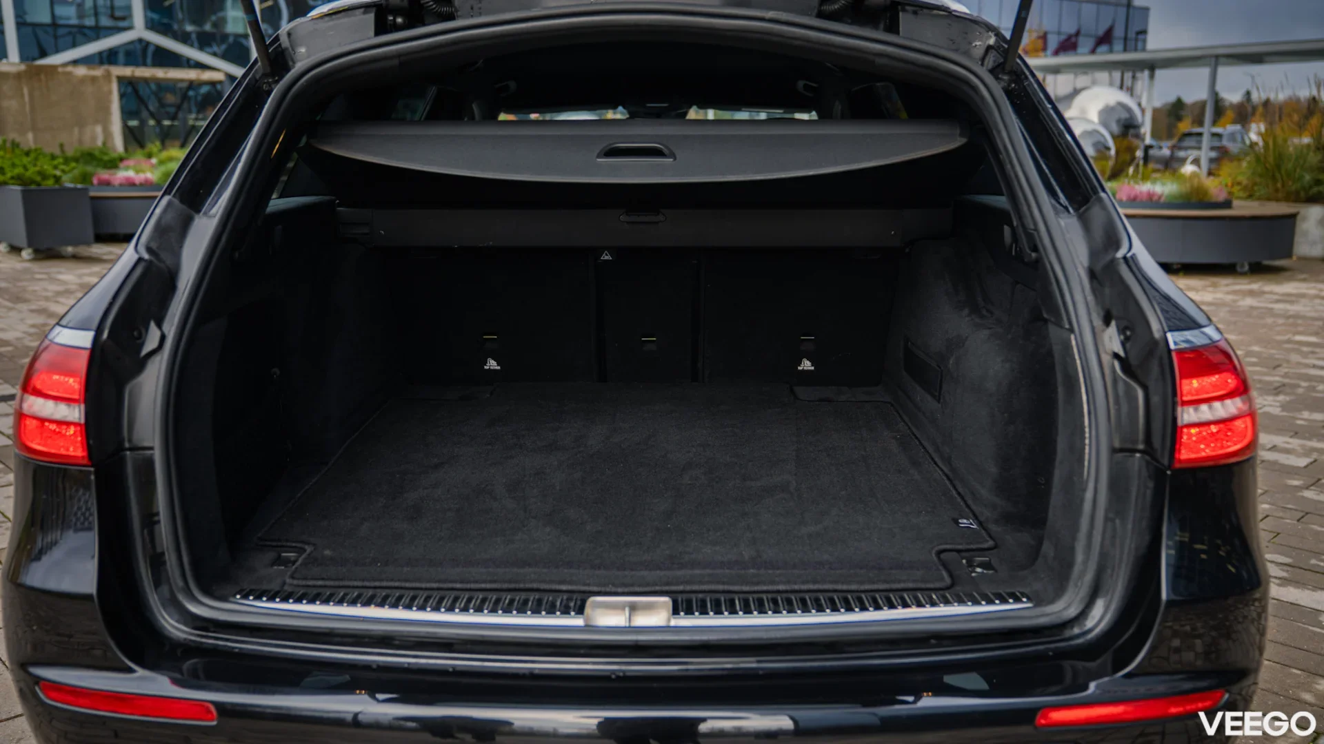 Mercedes-Benz E220 2.0 143kW