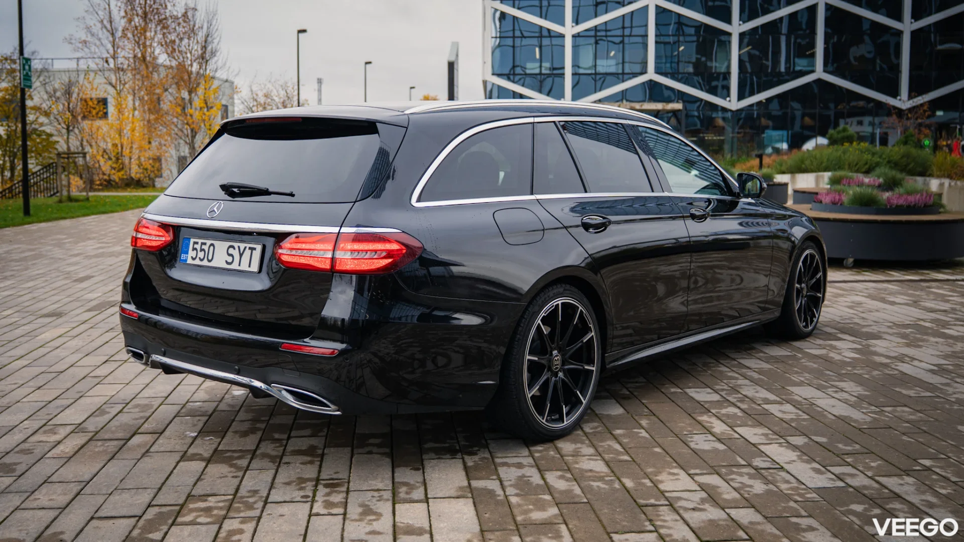 Mercedes-Benz E220 2.0 143kW