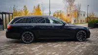 Mercedes-Benz E220 2.0 143kW thumbnail